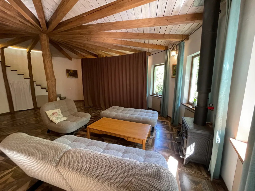 Круглый дом в горах