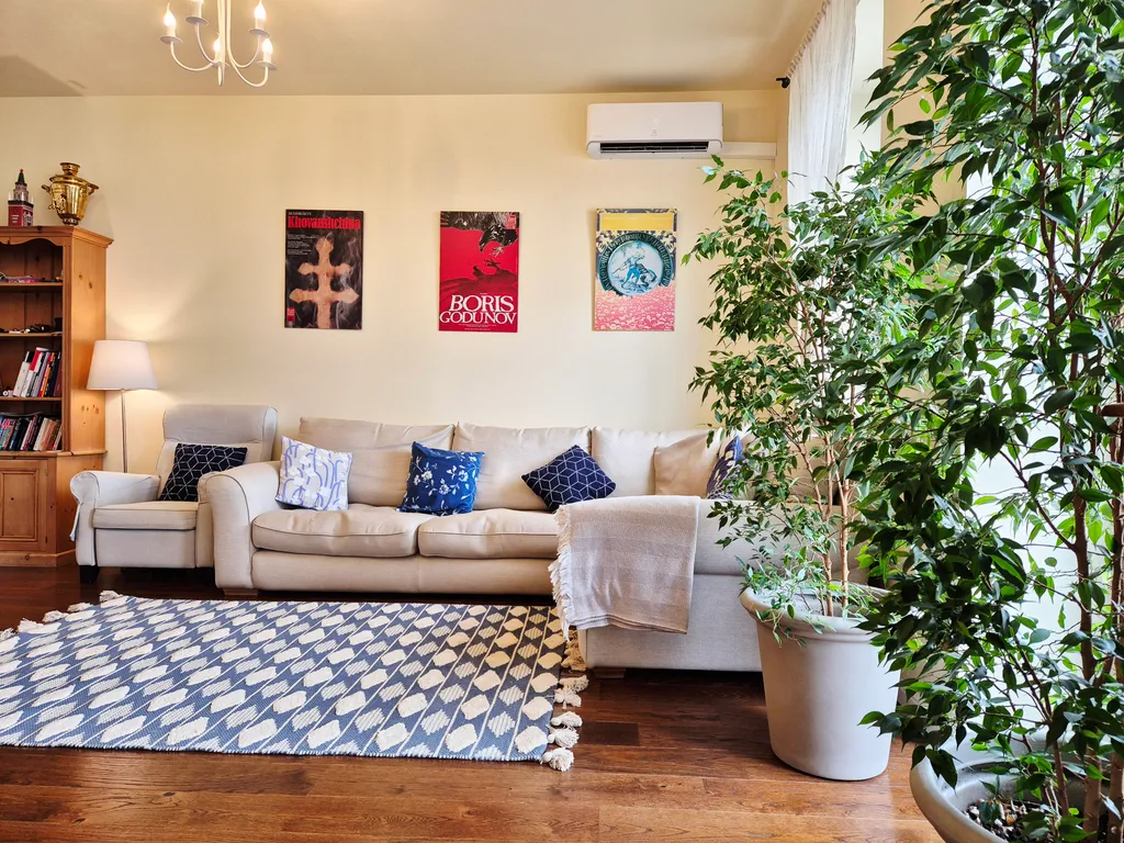 Просторная квартира в центре с красивым видом