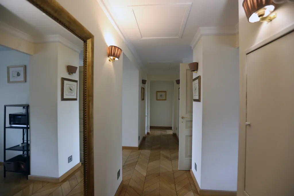 Семейная квартира на набережной