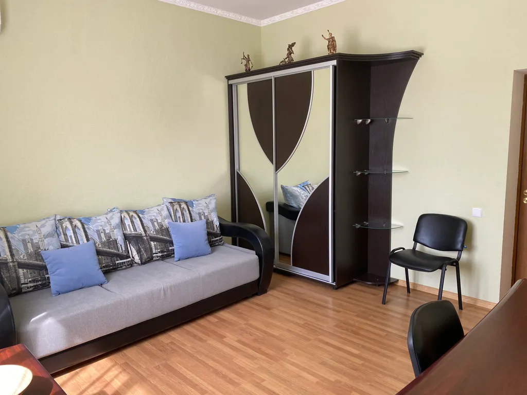 Дом с бассейном для большой компании