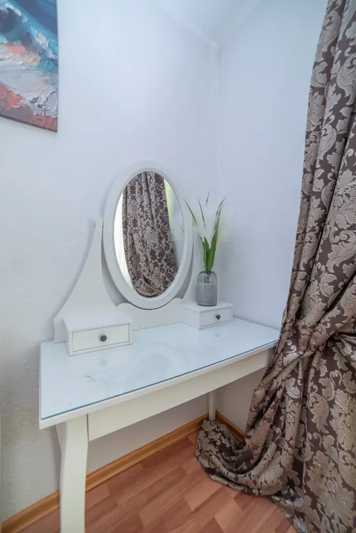 Студия с балконом на Анатолия Муранова 12 для двоих