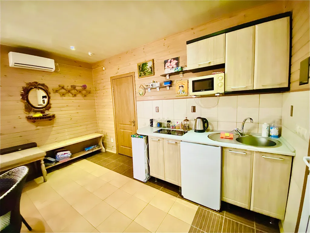 Студия, центр, свой двор, мангал, личная стоянка, бассейн