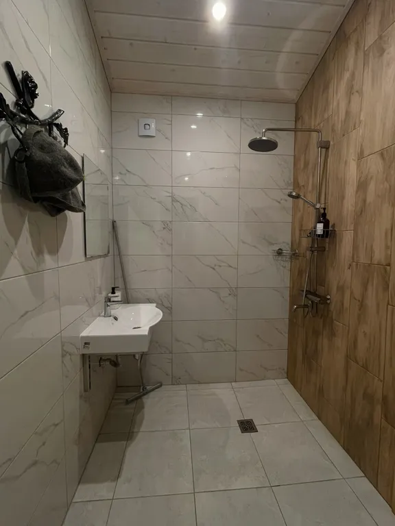 Уютный дом с видом на озеро