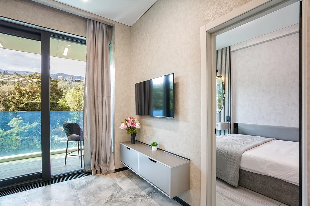 1-комнатная квартира с террасой на парк у моря со своим бассейном на пляже