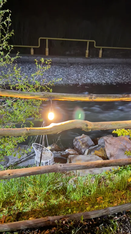 Большой дом у реки в горах с баней и чаном