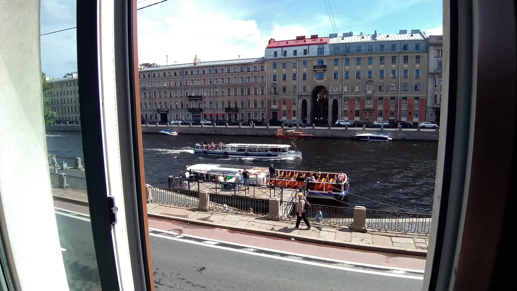 Квартира Квартира Невского проспекта с видом на воду — Санкт-Петербург