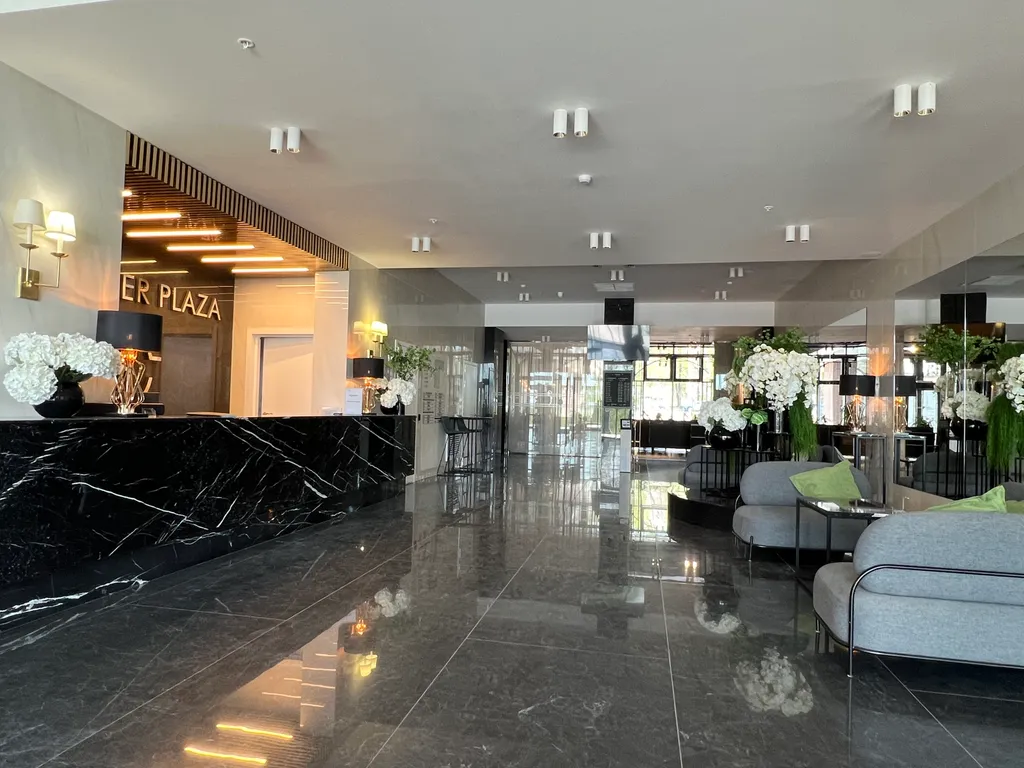 Просторная студия КМ Tower в центре