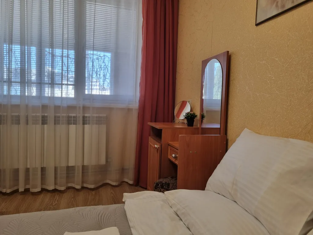 Пpocтоpнaя и уютная квартиpа в центре города