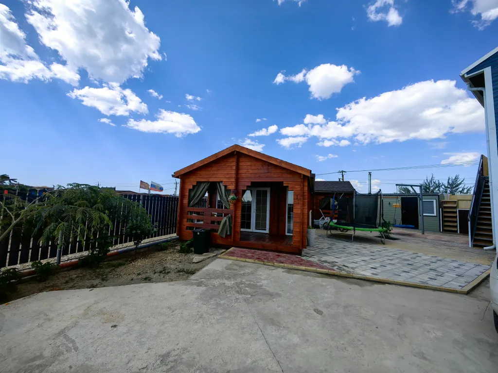 Коттедж Уютный деревянный дом — аренда посуточно в Веселовка