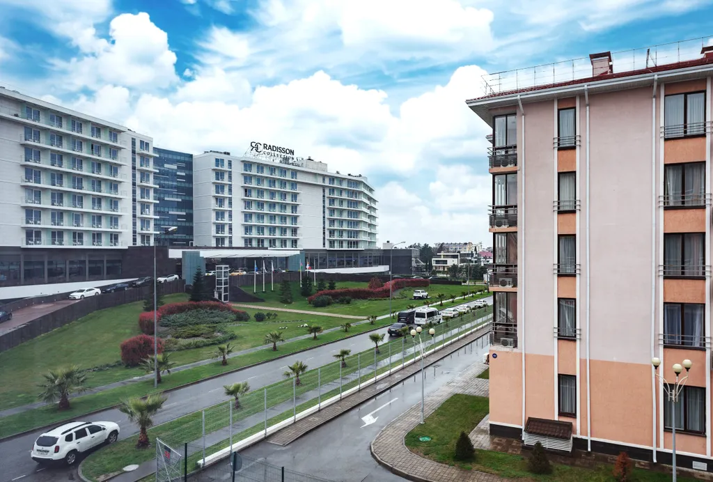 Двухкомнатная квартира с лоджией у моря