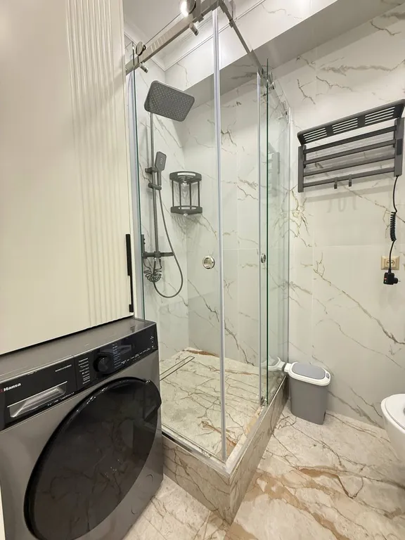 Tour Lumiere in Bay Tash Tower