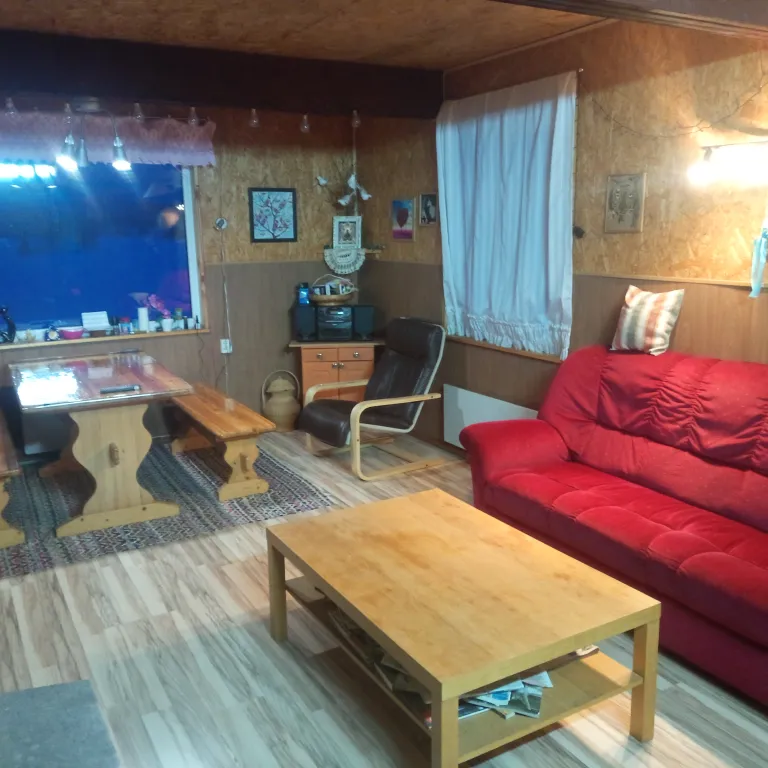 Домик у озера в Карелии