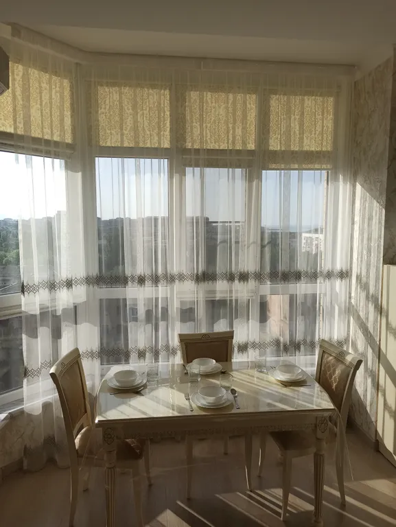 Уютная квартира в центре города, с видом на море