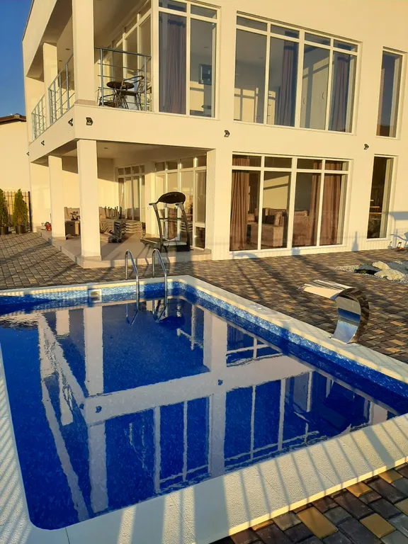 Вилла 220м2 с бассейном Горная лаванда. 6взр.+4 дет.