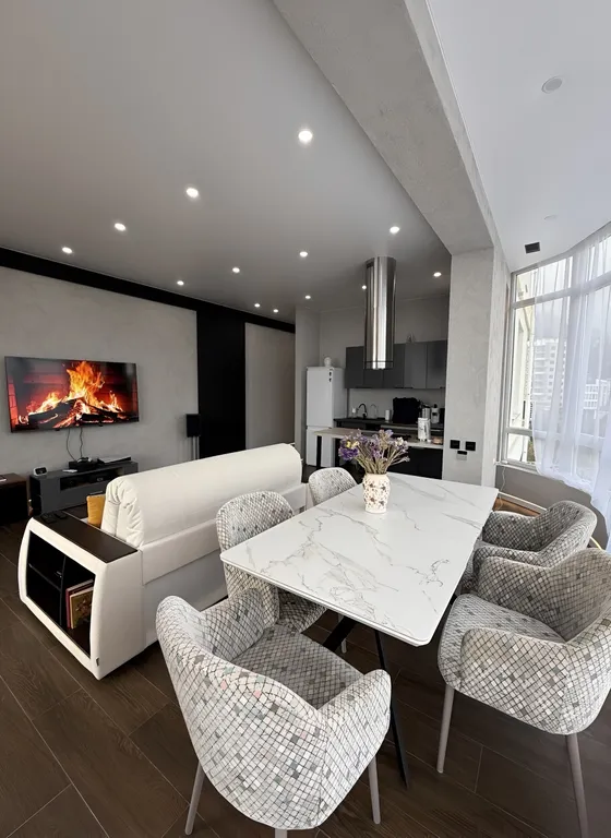 Дизайнерская квартира с потрясающем видом на море и горы