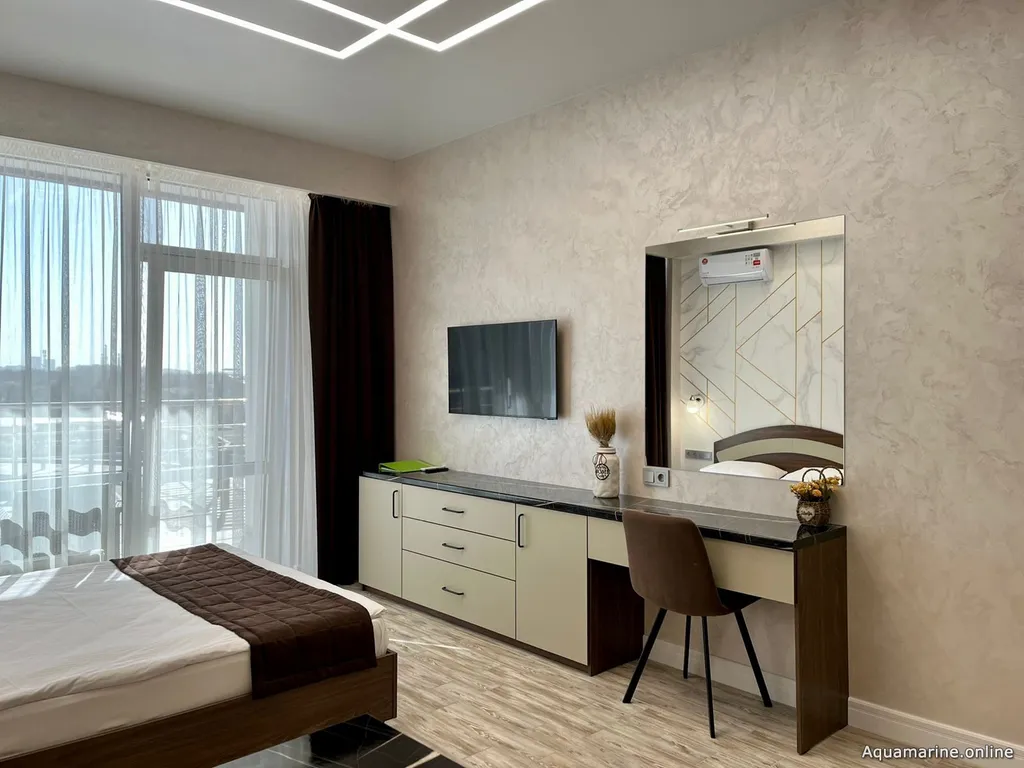 Апартаменты с видом на море и бассейн