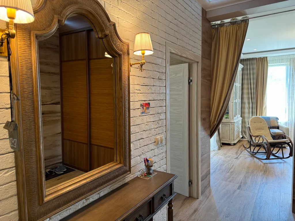 Апартамент с дизайнерским ремонтом в 100 шагах от моря и пляжа