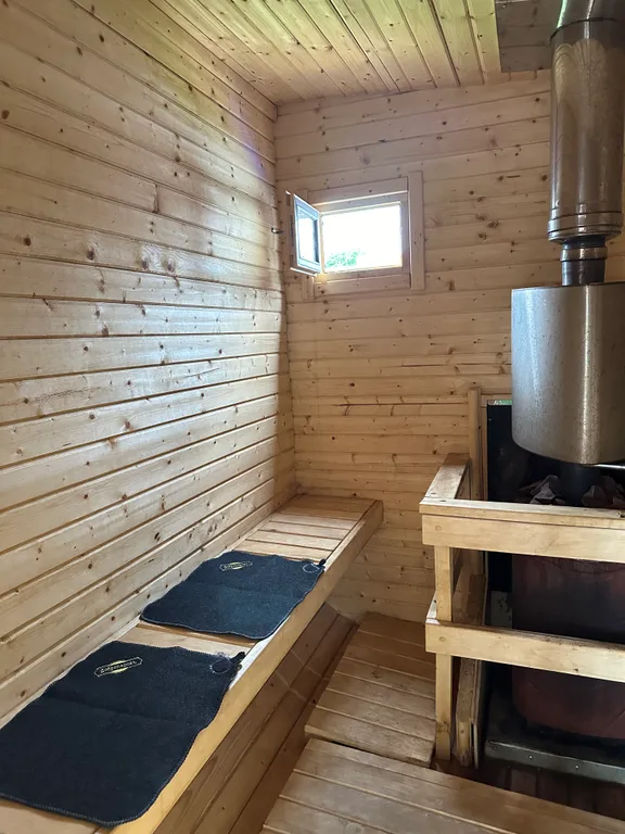 Большой дом с баней на участке