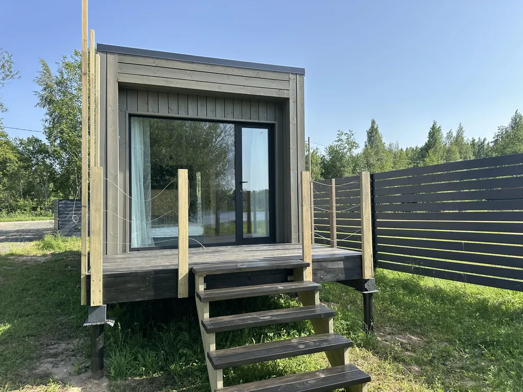 Коттедж Дом на берегу реки у пирса — Сясьстрой