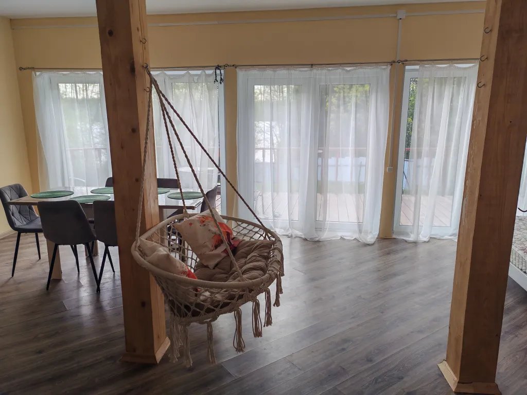 Коттедж Дом на берегу озера, на первой линии — Приморск