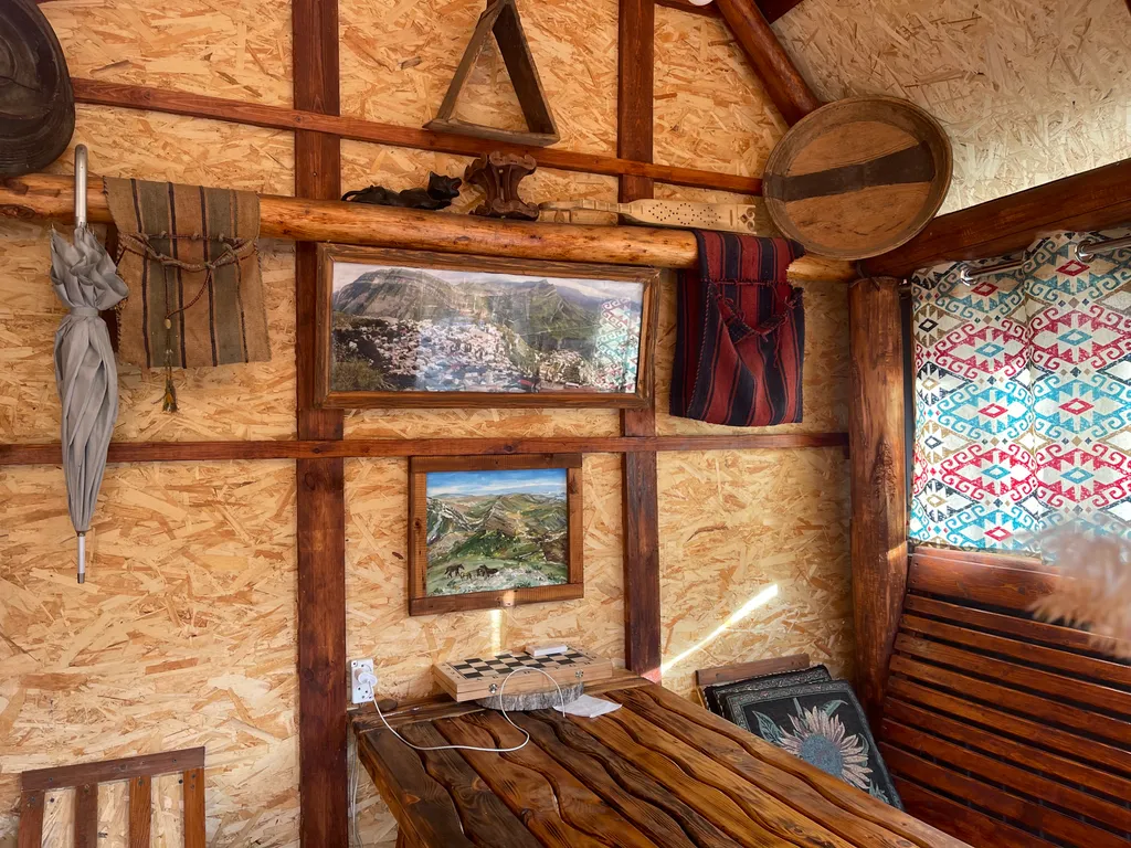 Уютные домики с видом на водохранилище