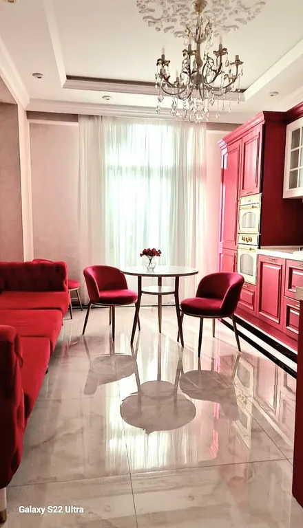 Трехкомнатная квартира в центре