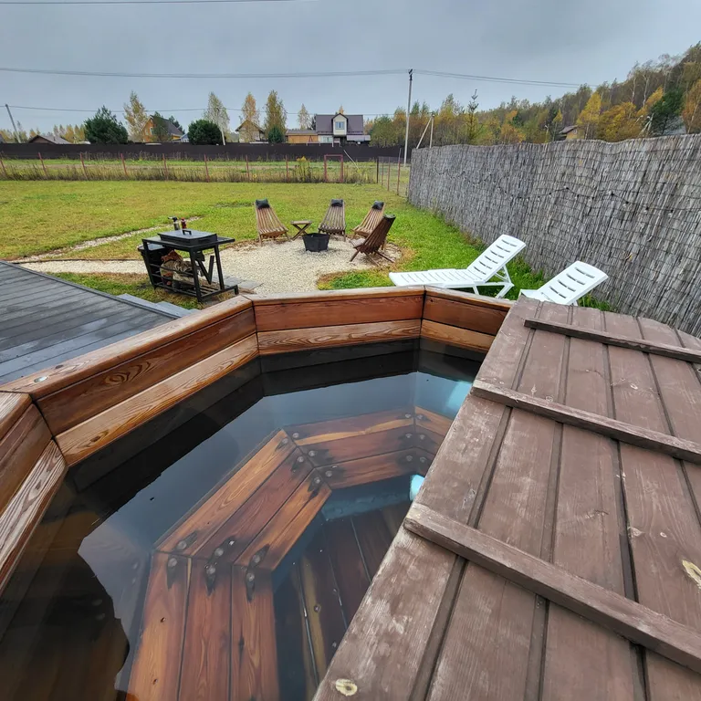 Уютный домик в стиле а-фрейм