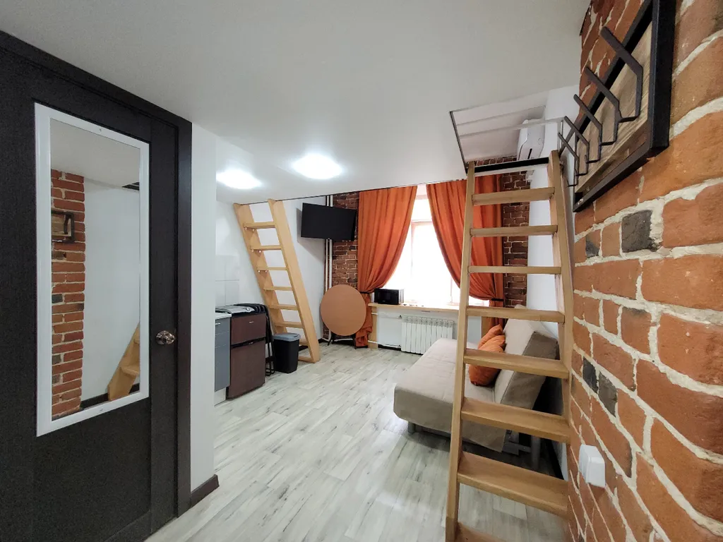 Квартира Лофт-7 красная, клёвая двухуровневая студия в центре — аренда посуточно в Нижний Новгород