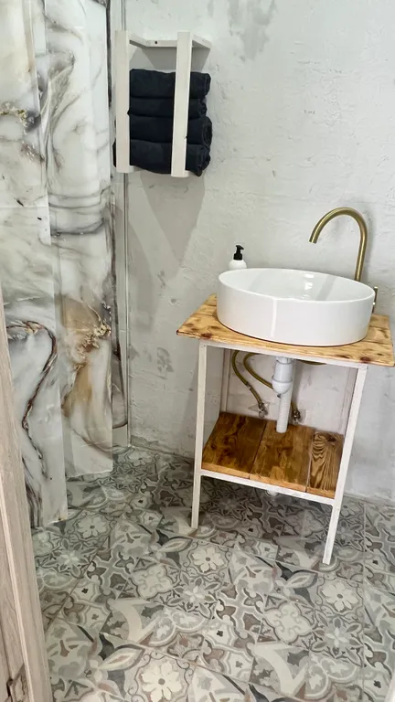 Новая двухкомнатная квартира с видом на море