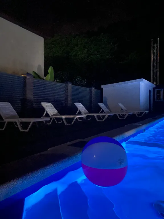 Апартаменты с бассейном