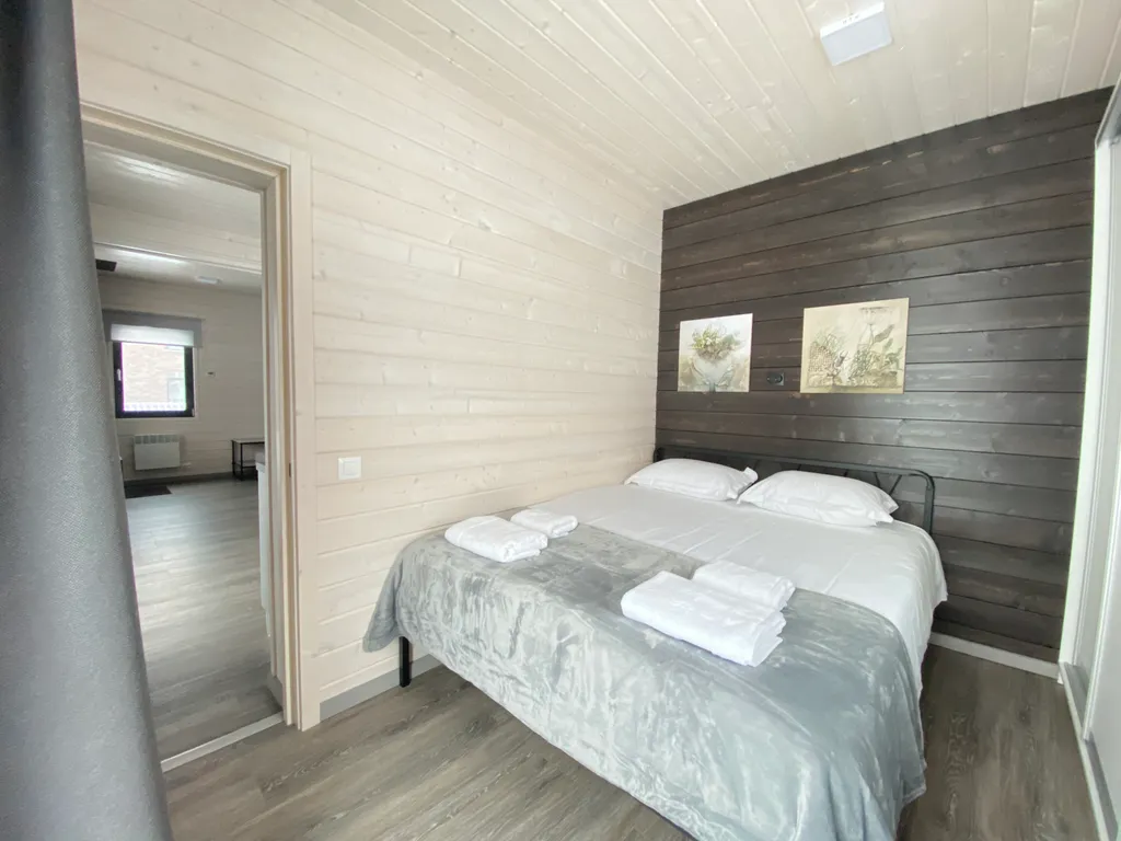 Коттедж Новый комфортабельный дом для отдыха на берегу лесного озера Маролампи — Санкт-Петербург