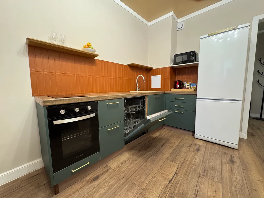 Новая просторная двухкомнатная квартира в новом монолитном доме