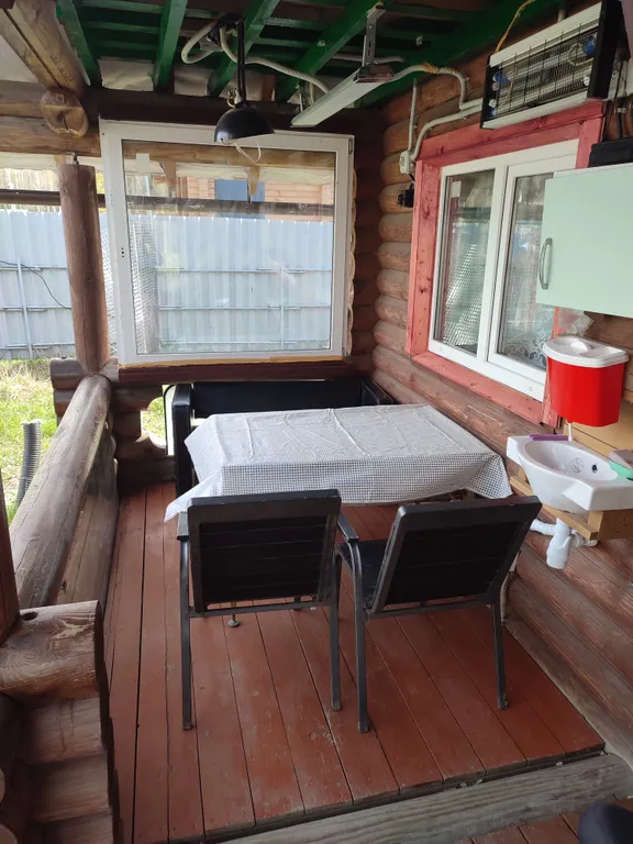 Дом с баней в лесу возле храма и озера