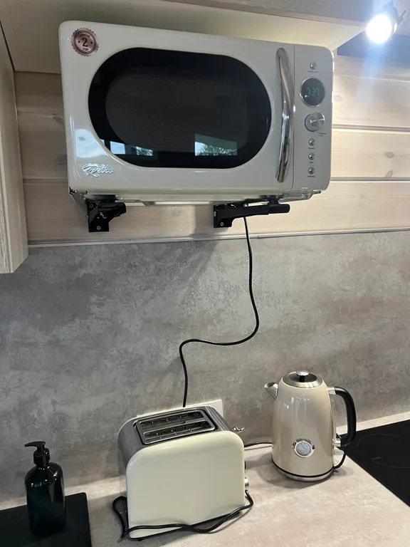 Просторный дом Елка с панорамными окнами в тихом месте