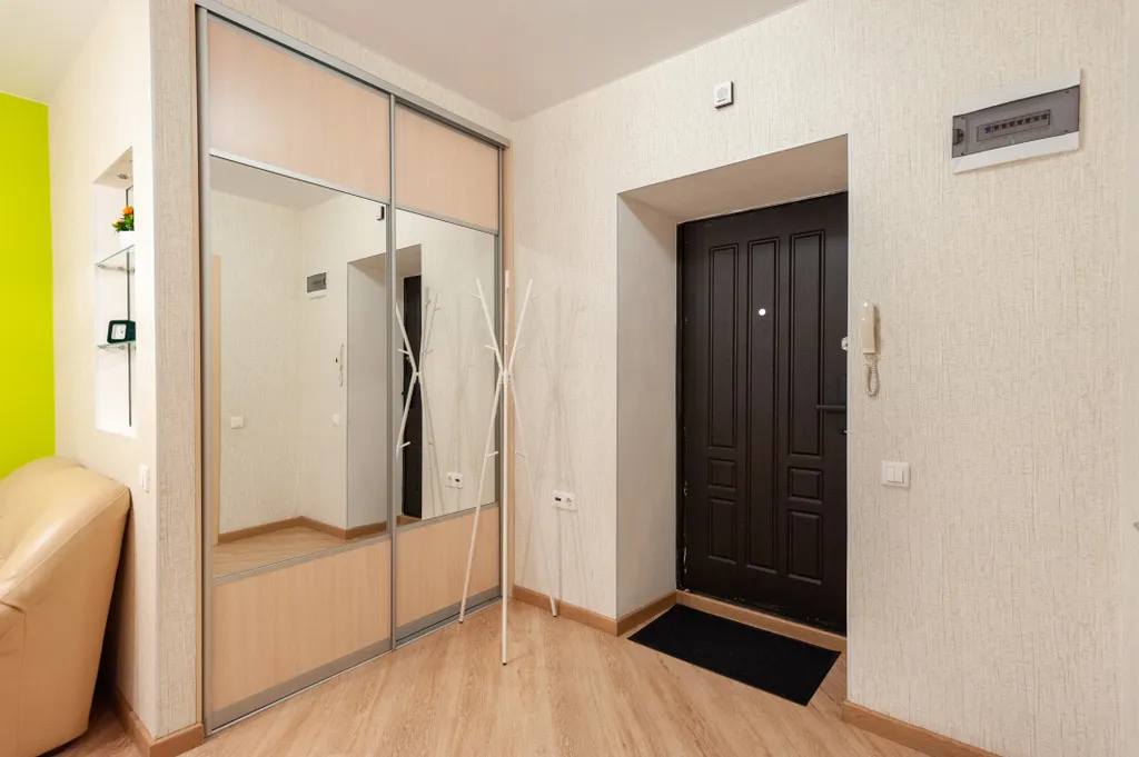 Двухкомнатная квартира в центре рядом с полевым спуском к Волге