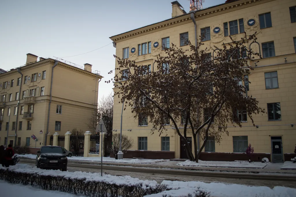 Квартира Квартира Центр. 30м до метро. 2 комнаты. До 8ми гостей. Тихая, уютная сталинка — Минск