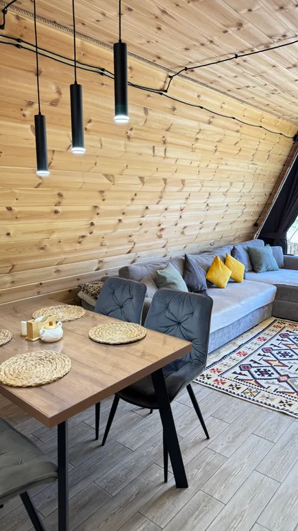 Уютный домик с панорамным видом на горы