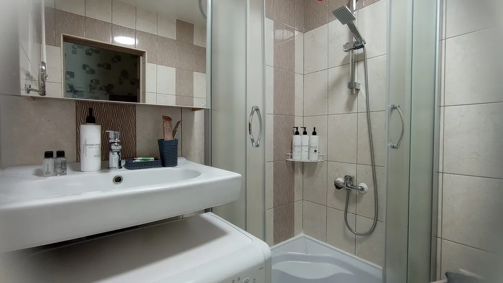 Уютная светлая студия рядом с парком и видом на Likerka Loft