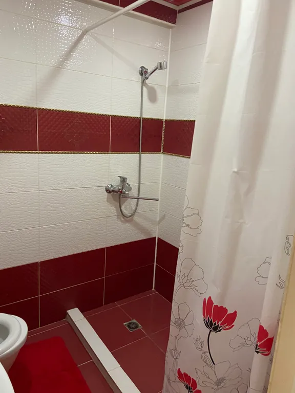 Удобная, красивая со всеми удобствами