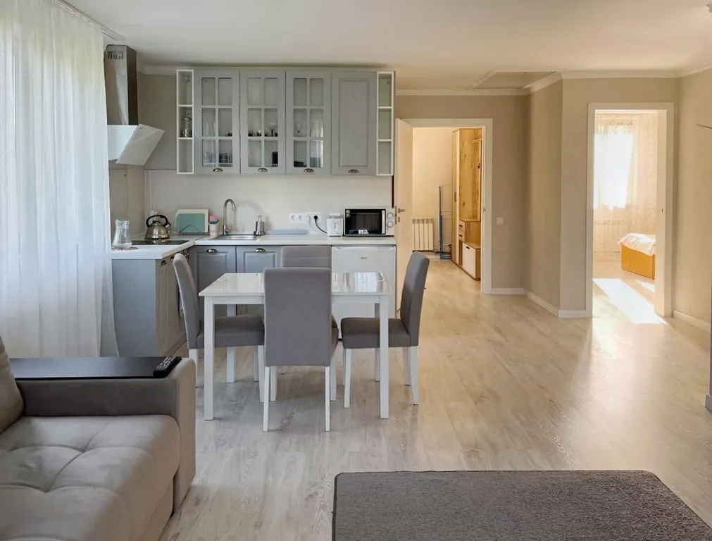 Квартира Апартаменты для большой семьи у моря в центре курортного города — аренда посуточно в Пионерский