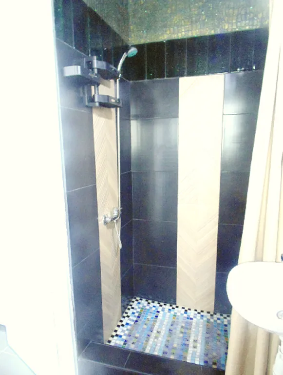 Квартирой в 4 минутах пешком от набережной терешковой