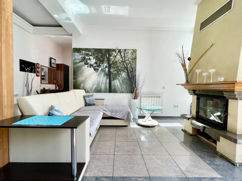 Коттедж в центре Красной Поляны с видом на горы