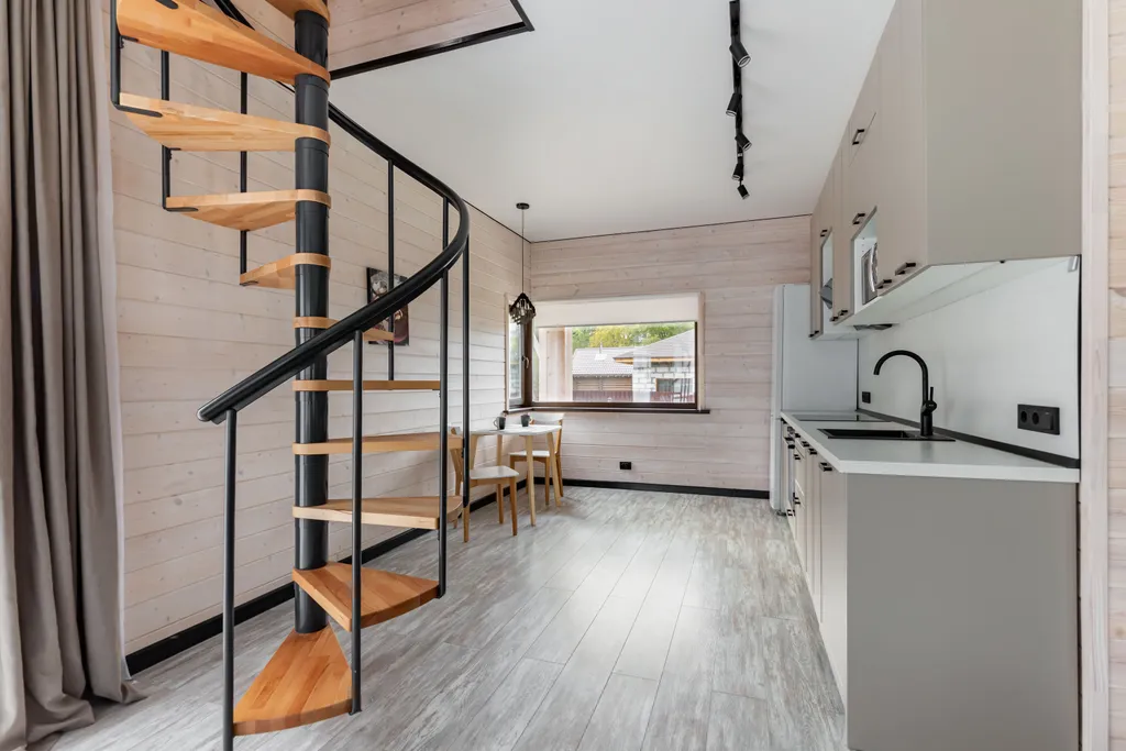 Новый дом около леса