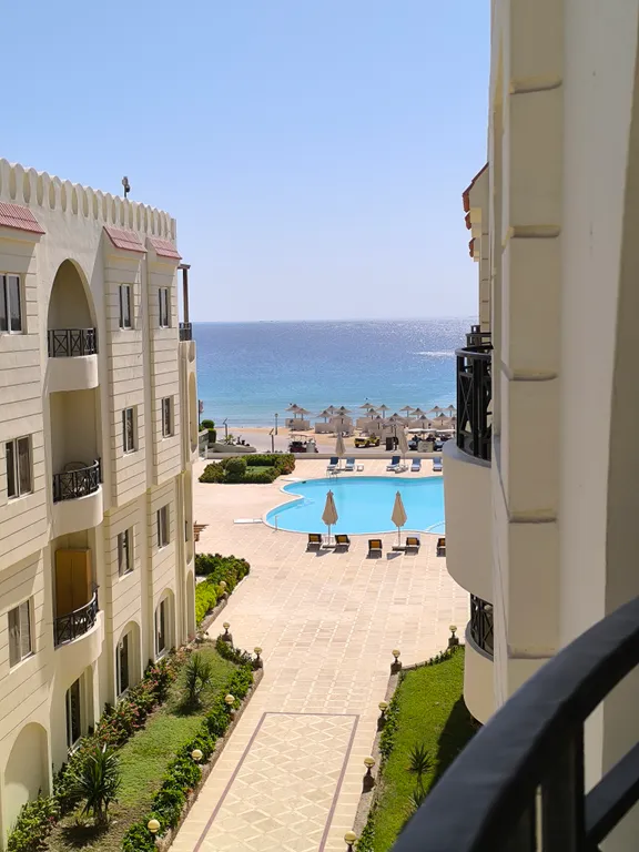 Квартира в Palm Beach Piazza Сахл Хашиш с собственным пляжем