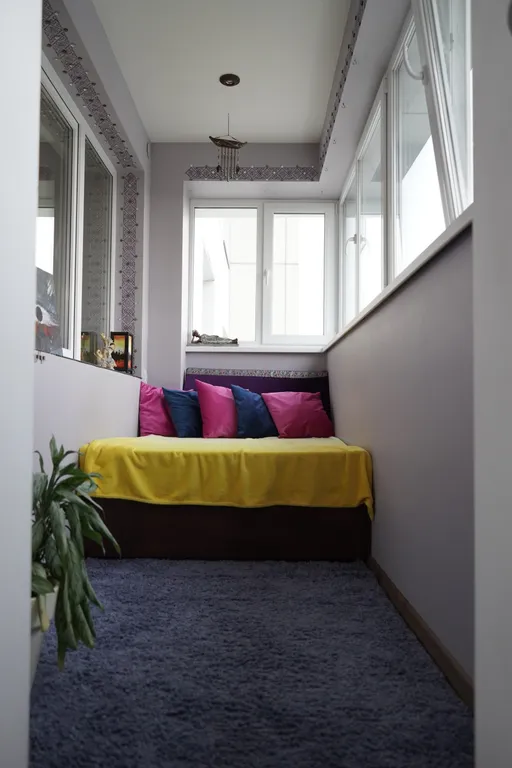 Уютная светлая студия в новостройке с прекрасным видом на город