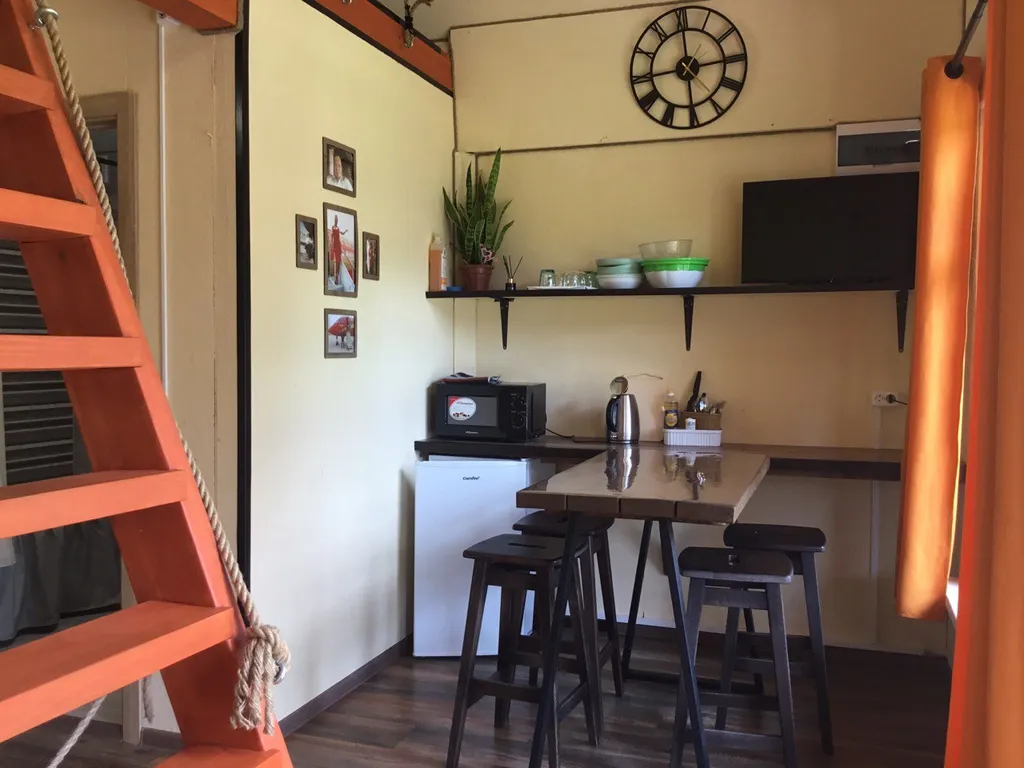 Коттедж 2-комнатный Дом — Перевалка