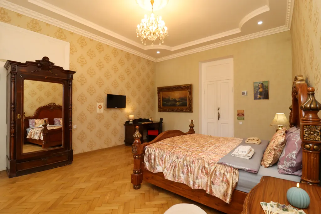 Винтажная квартира с 1 спальней в Старом Тбилиси