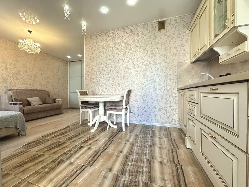 1-комнатная квартира-студия с балконом рядом с Кузбасс-Арена