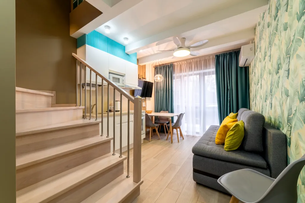 Двухуровневый апартамент около моря с бассейном в ЖК Морской квартал