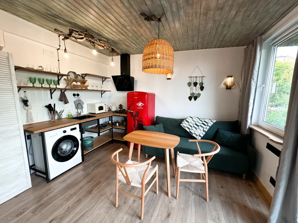 Студия с видом на море